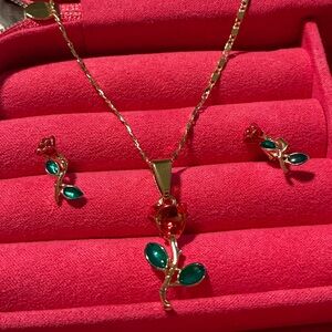 18K Gold-Filled Enamel Rose Blossom Set, necklace 18 inch long, oro laminado